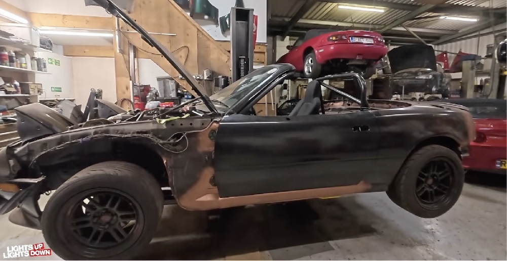 MX5 Mk1 Having front wing replaced